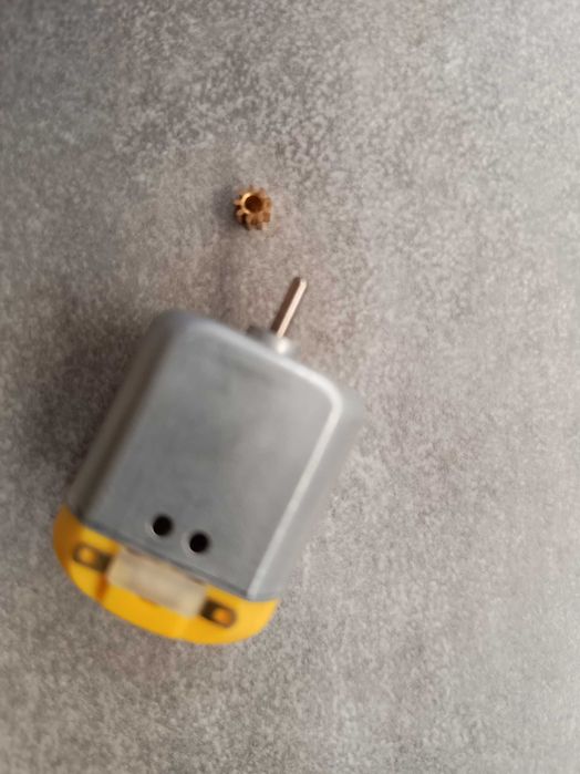 Zestaw naprawczy lokomotywy lego duplo silnik i zębatka na silnik