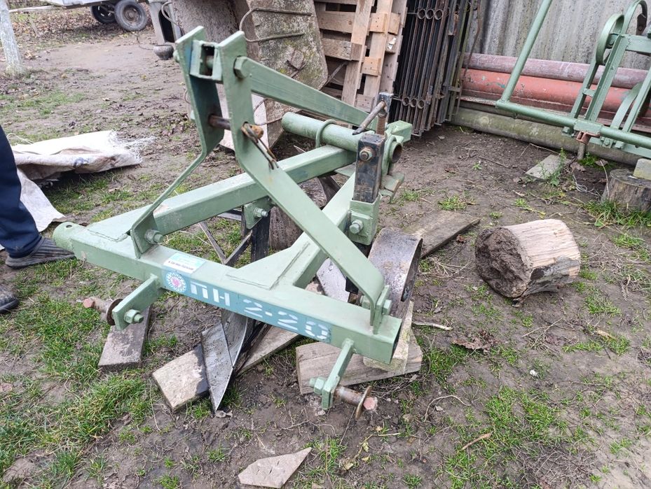 Продам плуг ПН 2*20