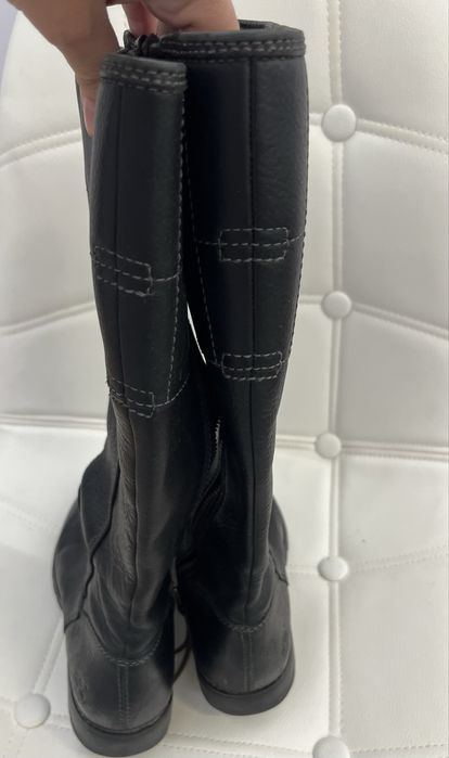 TIMBERLAND чорні високі жіночі брендові чоботи на низькому каблуку 36