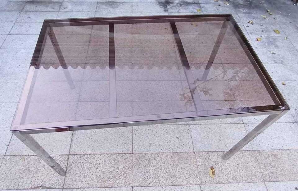 Mesa com Tampo de Vidro