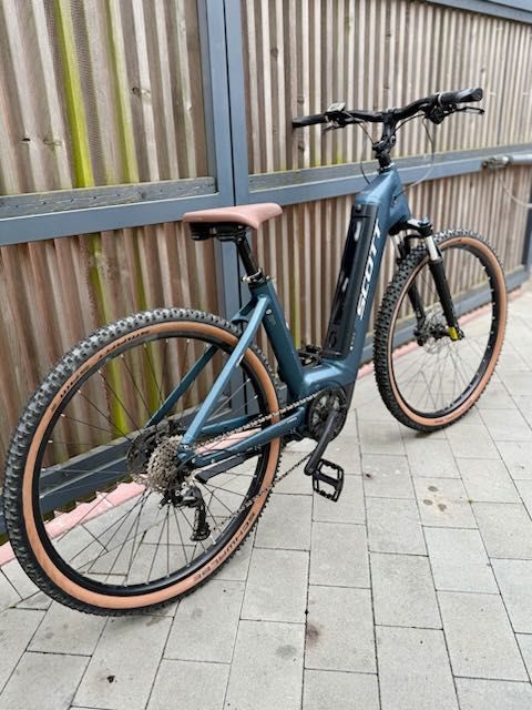 SCOTT SUB CROSS eRIDE 30 UNISEX (rozmiar S) – 507 km – kolor navy