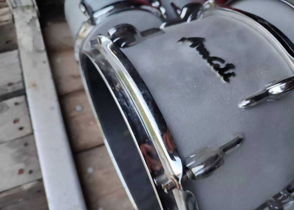 Perkusja, Amati Amati + statywy