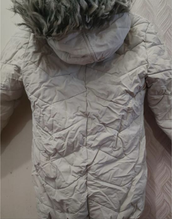 Пуховик для дівчинки