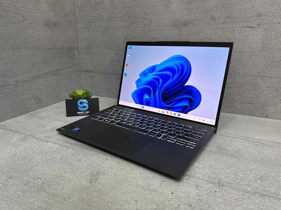 Стильний ноутбук MSI Prestige 13 AI Evo/32 ddr5/512 ssd/Intel Ultra 7