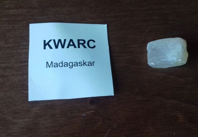 KWARC minerał | kolekcja Skarby Ziemi