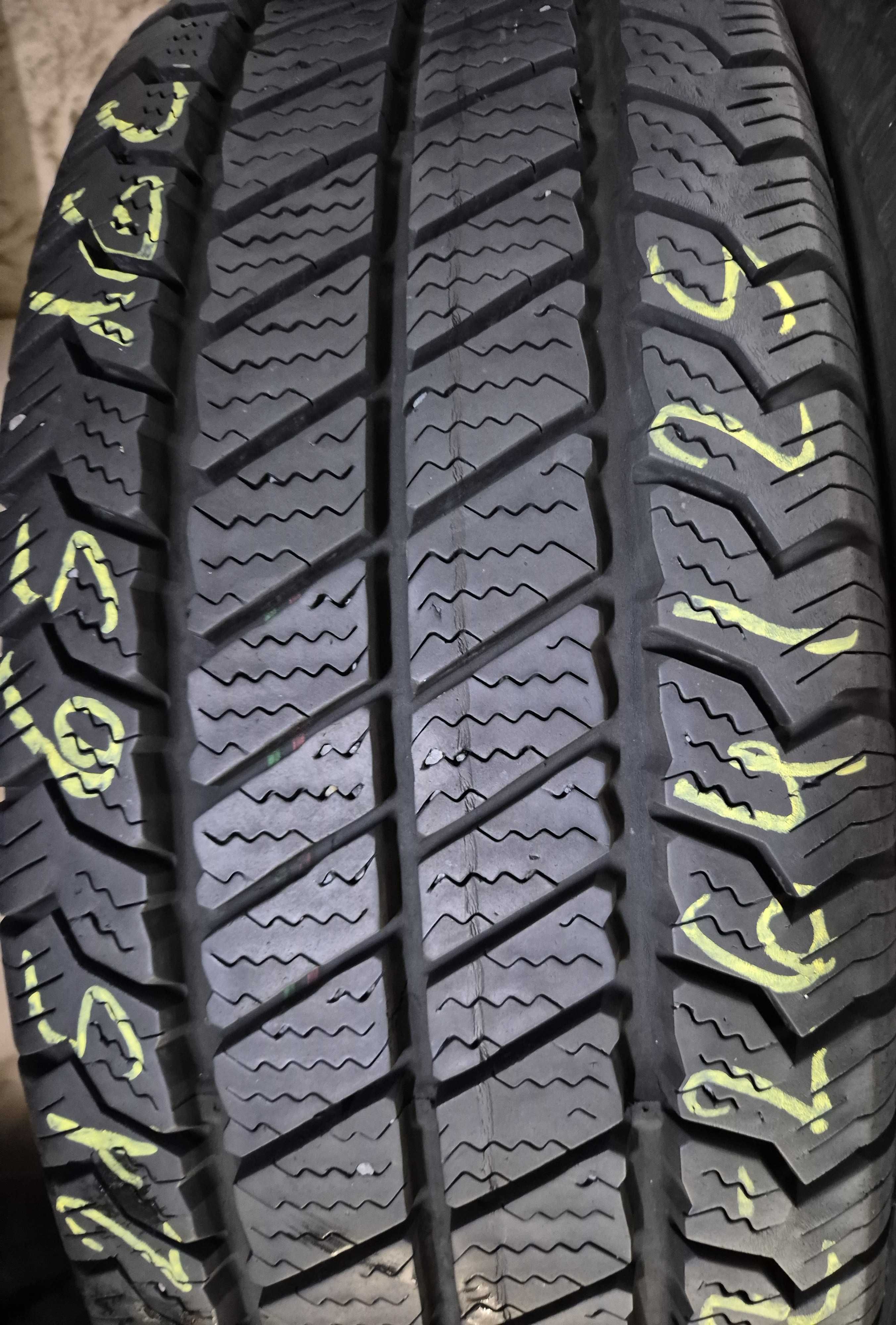 215/65r16C (Z264/25)006 2szt 8/9mm SnowVanis 2 BARUM 18r ZIMOWE