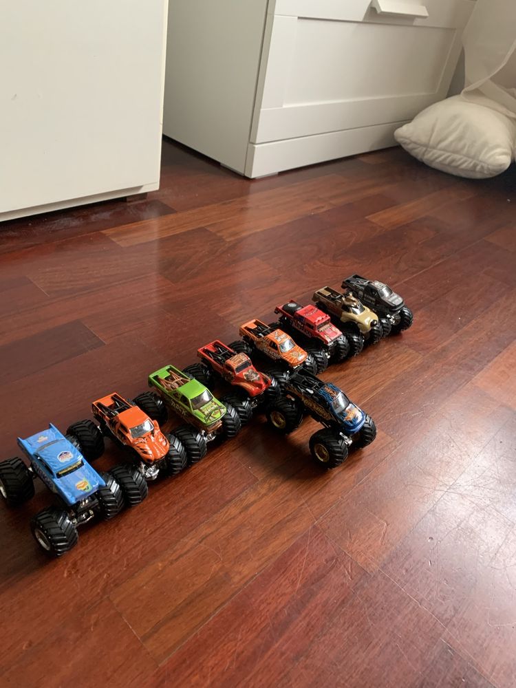 Carros Hot Wheels Monster Trucks 9