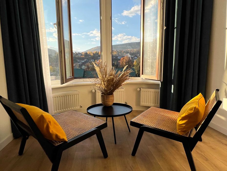 м.Яремче, Карпати, 1к. сучасна квартира, гори, річка, помісячно, центр