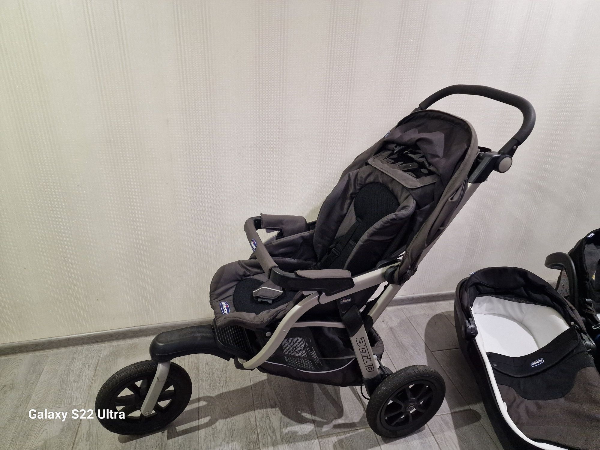 Коляска Chicco trio active 3 in 1