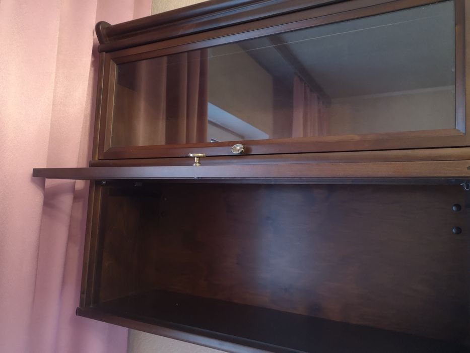 Ексклюзивна книжна полиця