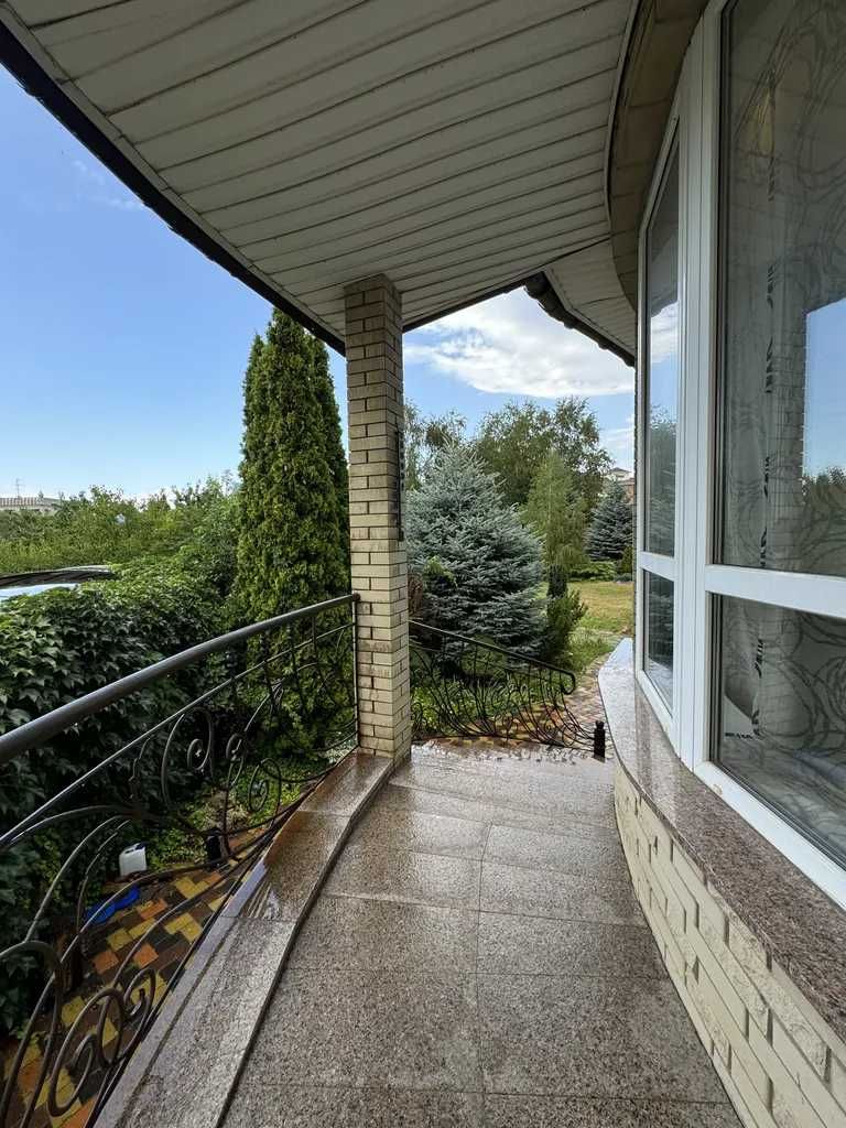 продам дом 6 комнат 20 сот Новоалександровка Братское