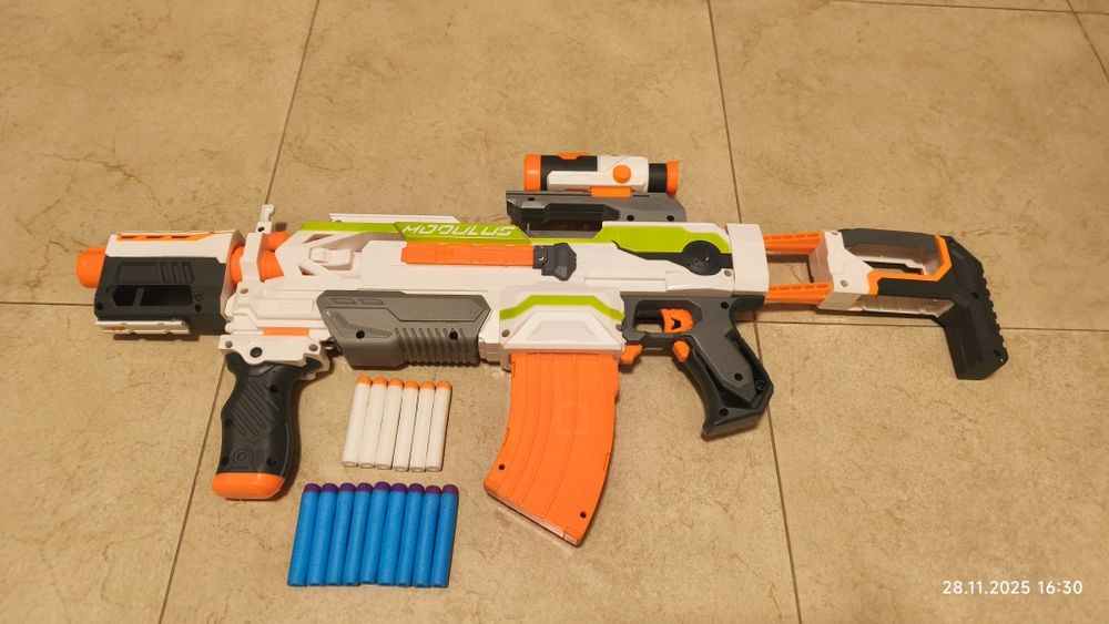 Pistolet na baterie Nerf Modulus