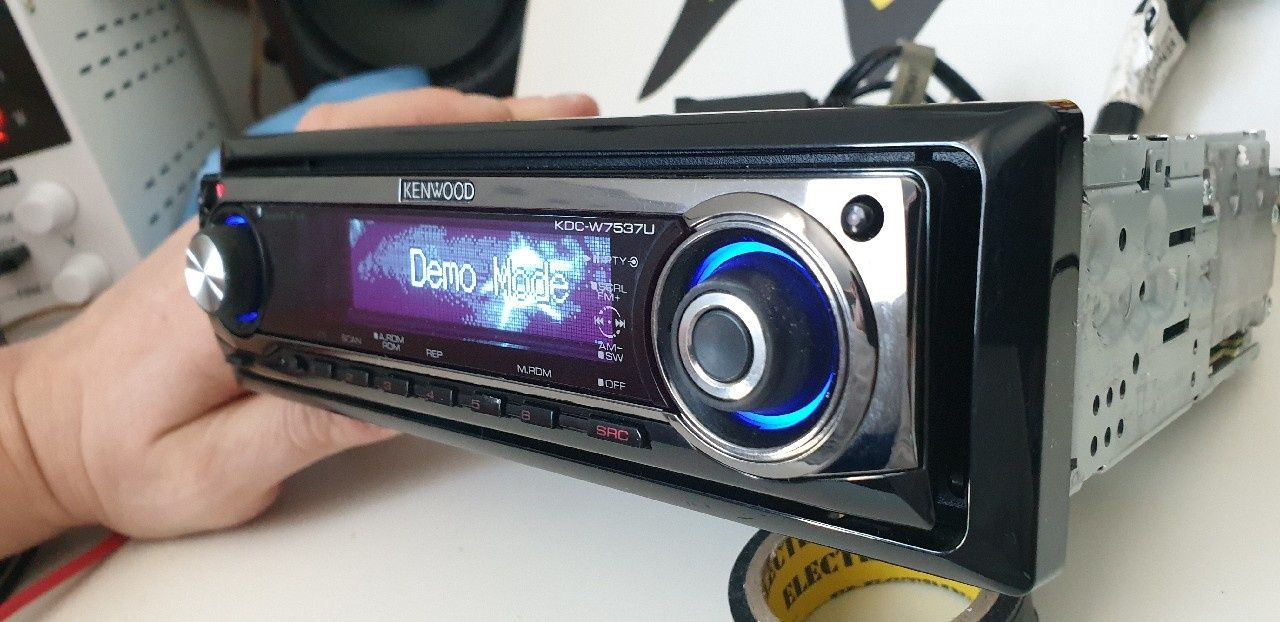 Автомагнитола 1DIN Kenwood KDC-W7537U