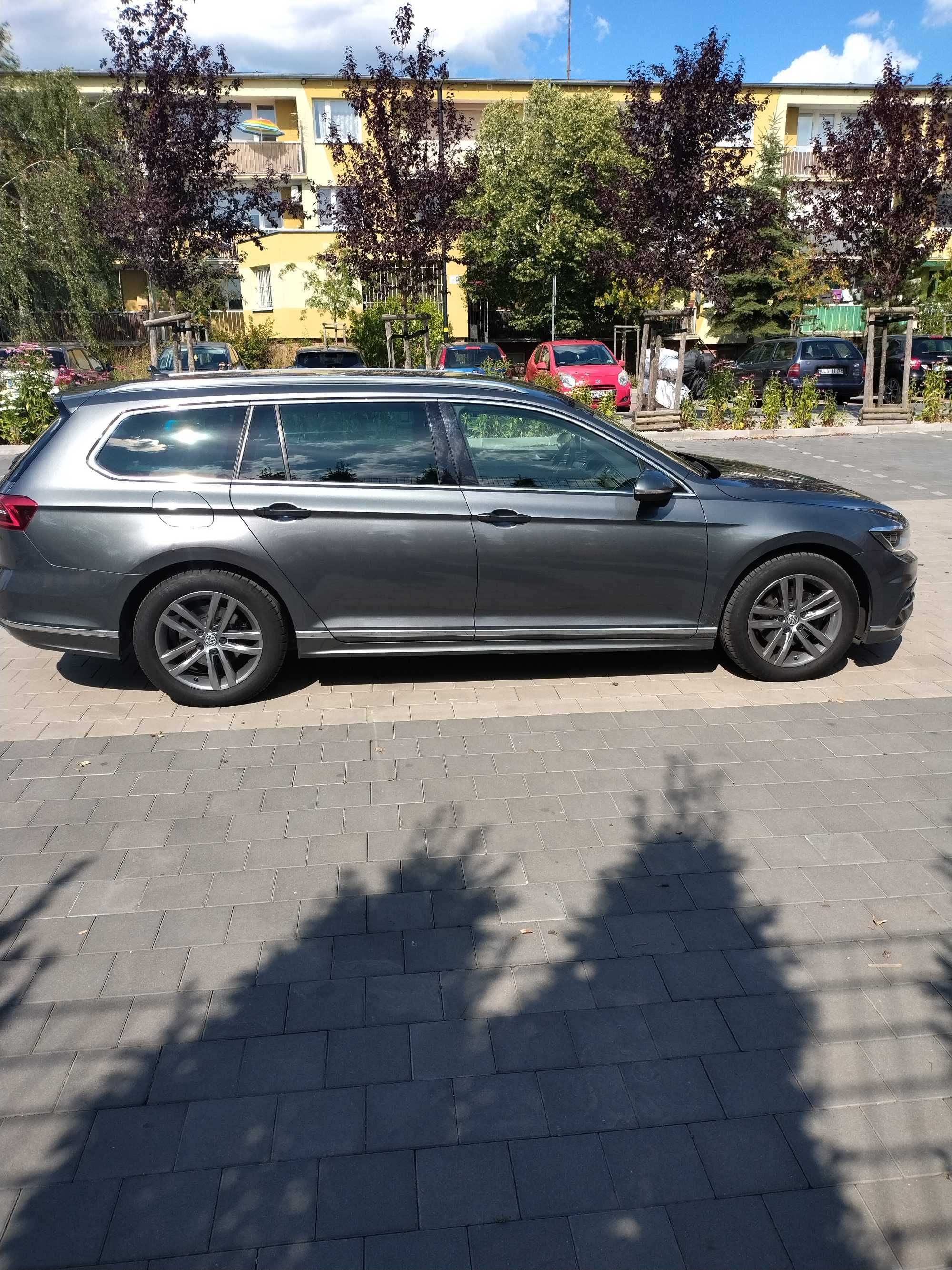 Volkswagen Passat R linę  190 km. Full led. Masaż.