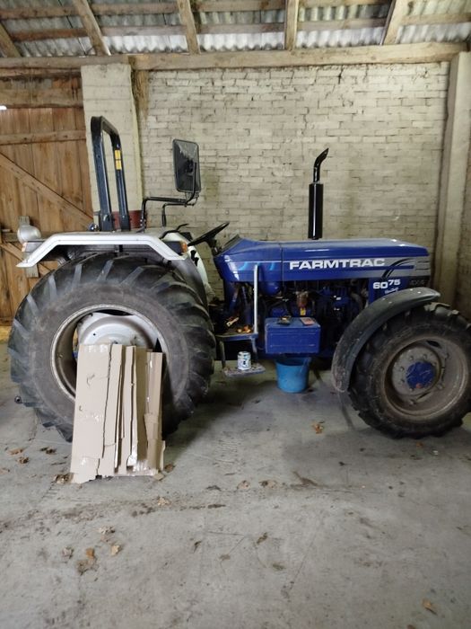 Sprzedam ciągnik farmtrac 6075