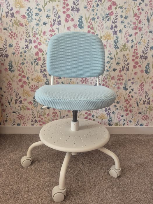 Sprzedam fotel szkolny, biurowy. Ikea. Mietowy kolor.