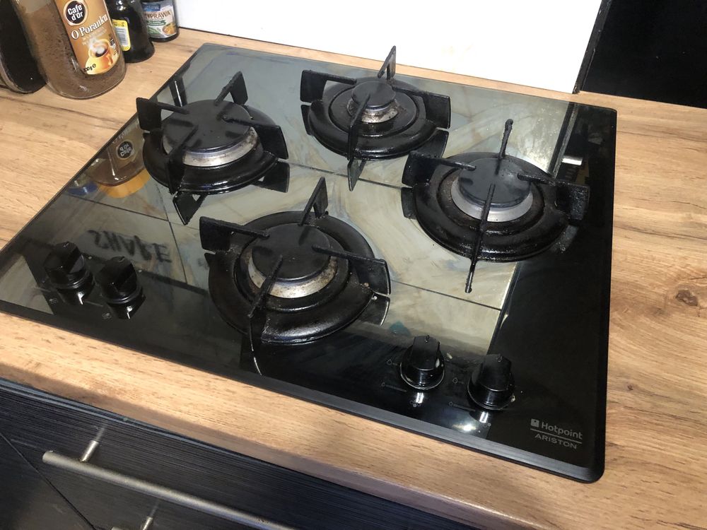 Sprzedam plyte gazowa Hotpoint ariston wraz z butla
