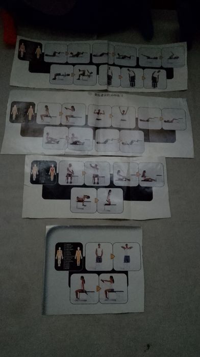 Aparelho de musculação com todos os acessórios