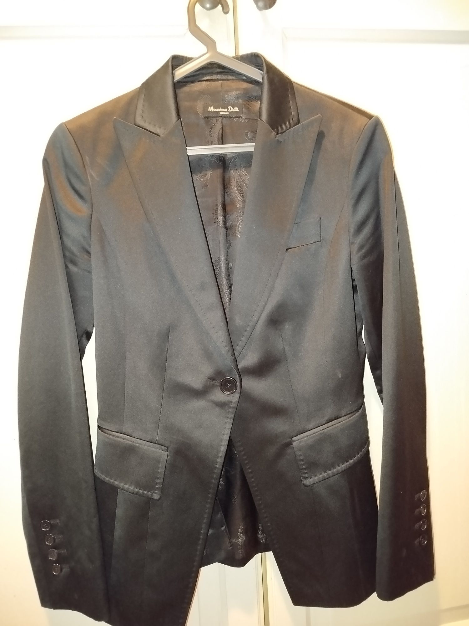 3 blazers todos vestem tamanho S Guess, zara e máximo dutti