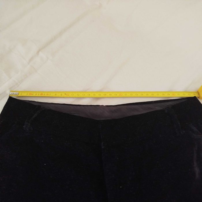 Calça ZARA em veludo preto XS