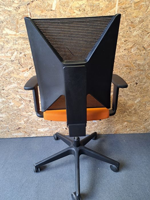 Fotel biurowy obrotowy Profim Raya NET  20SL  P54PU