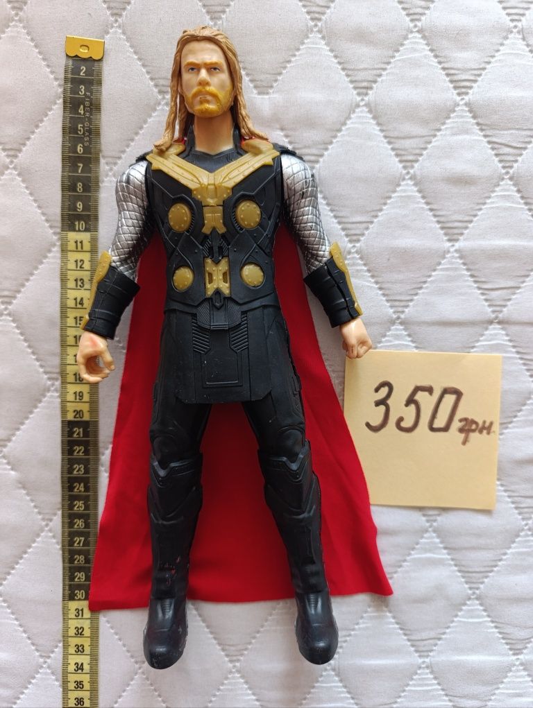 Фігурки MARVEL..