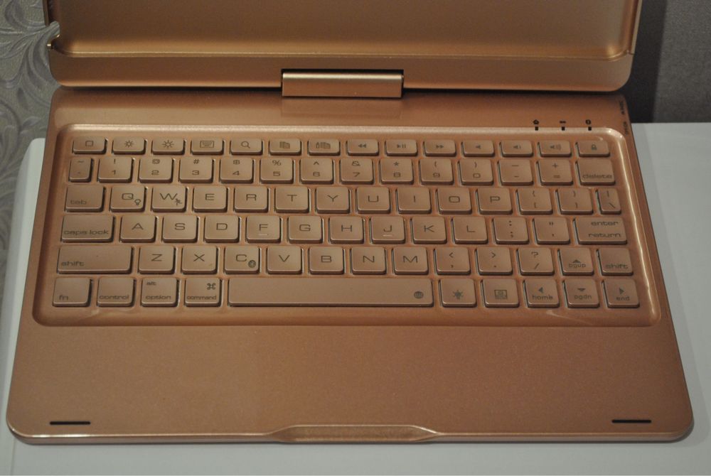 Чехол клавиатура Ipad Air 3 A2152