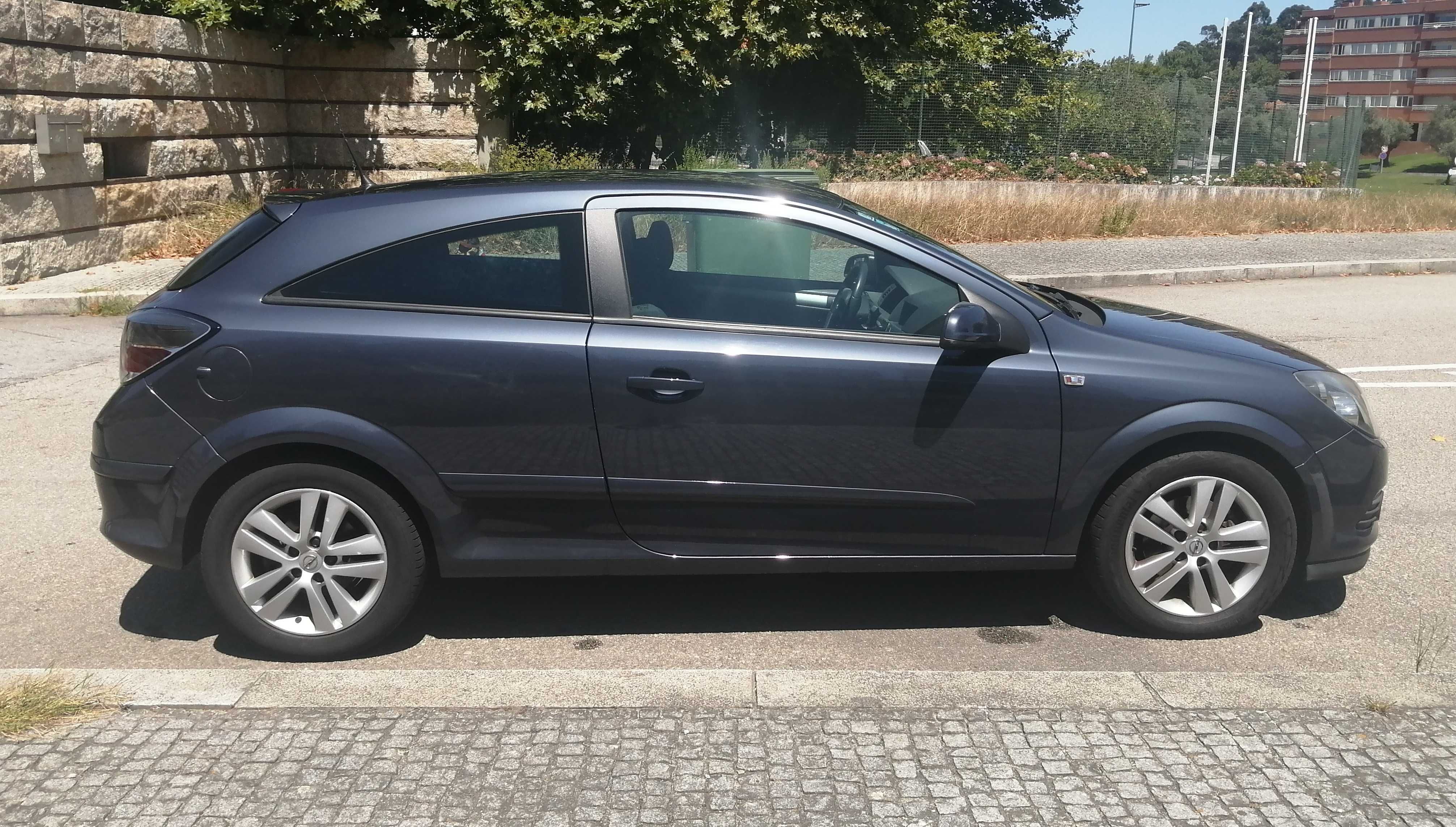 Opel Astra GTC 1.3 CDTI - Excelente estado!