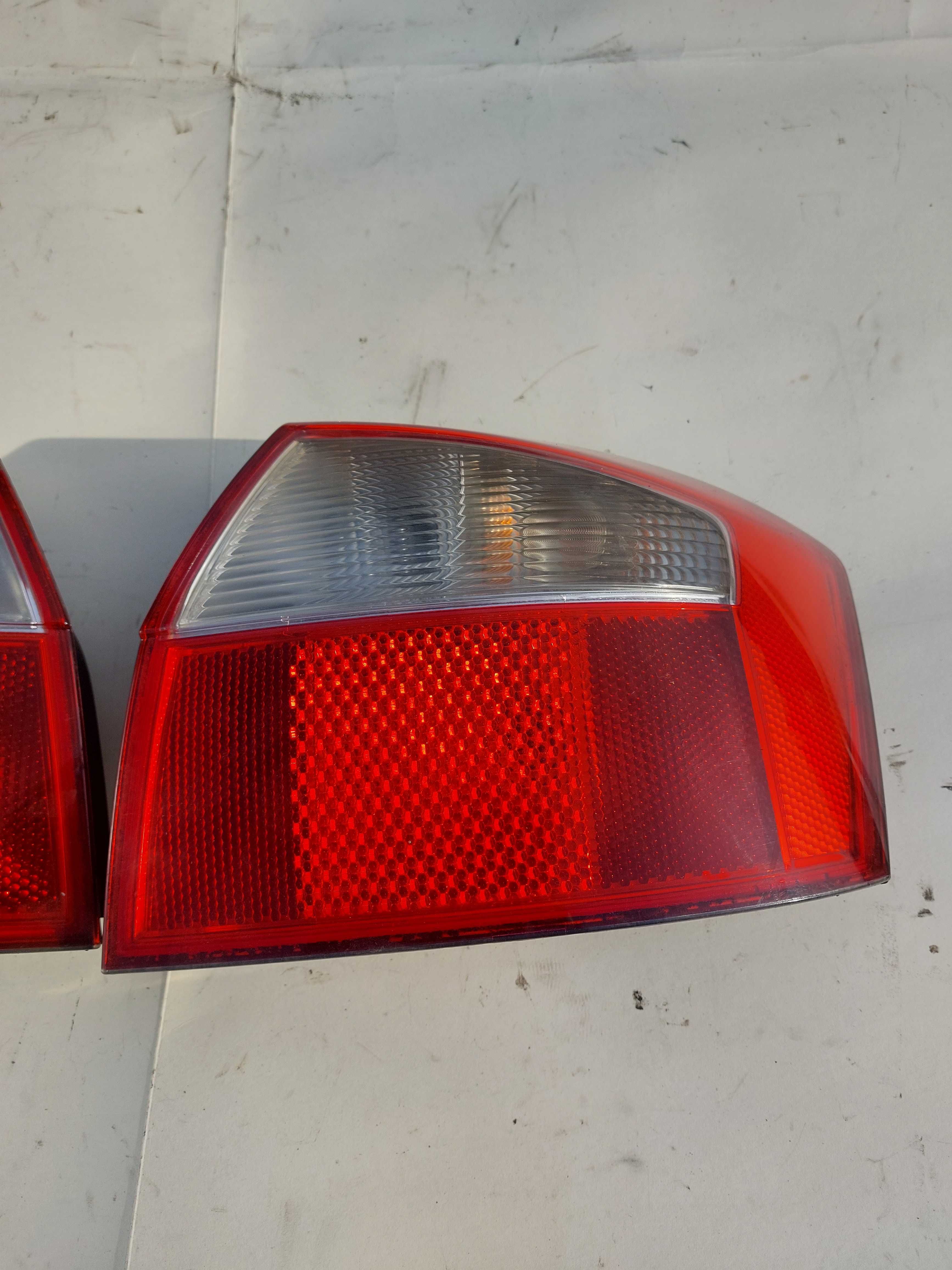 Lampa Lampy tył Lewa Prawa Audi A4 B6 00-04.r Sedan ROG HELLA