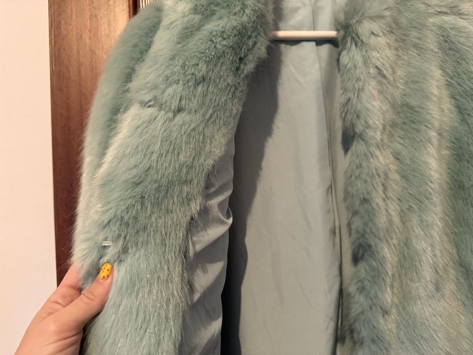 Casaco pêlo azul esverdeado