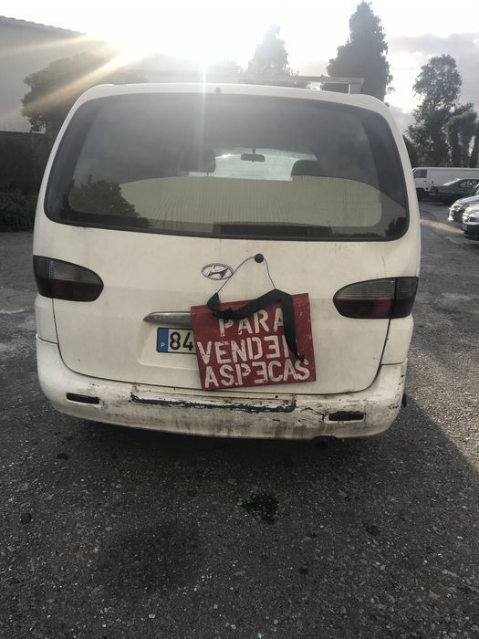 Hyundai H 1 (2.5 TD Ano 2004 para vender as peças