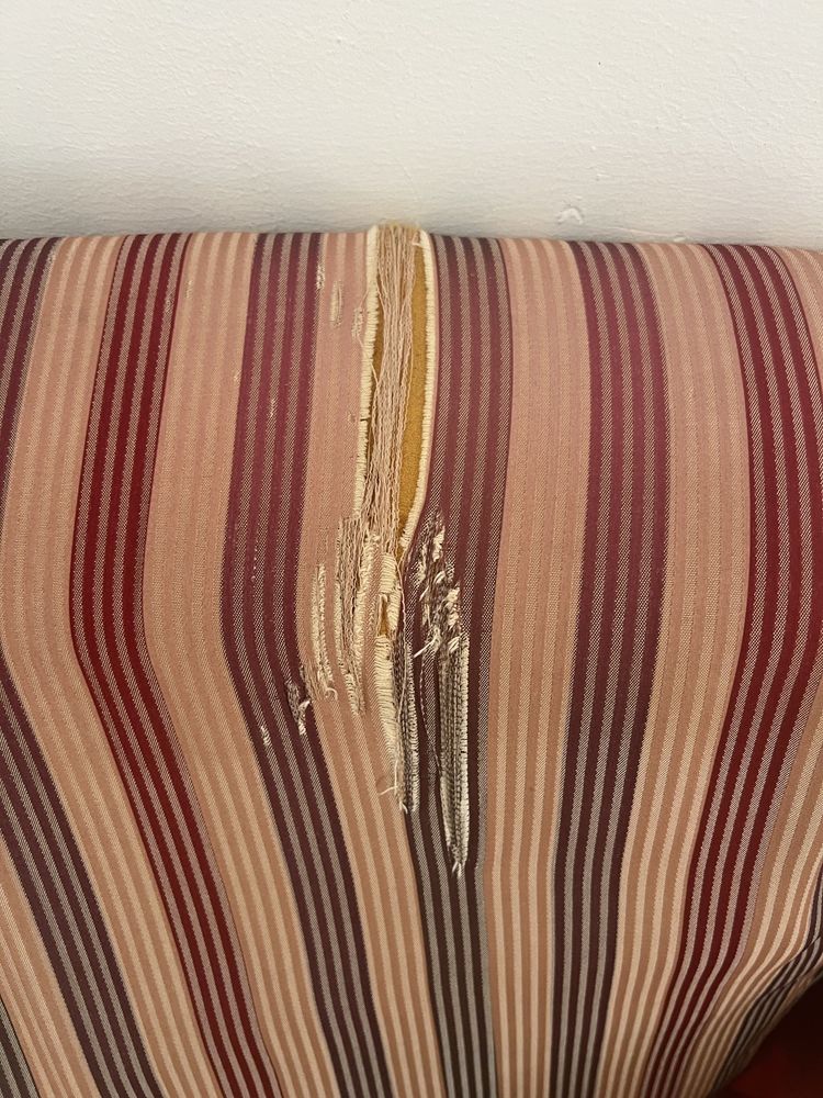 Pequeno sofá cama