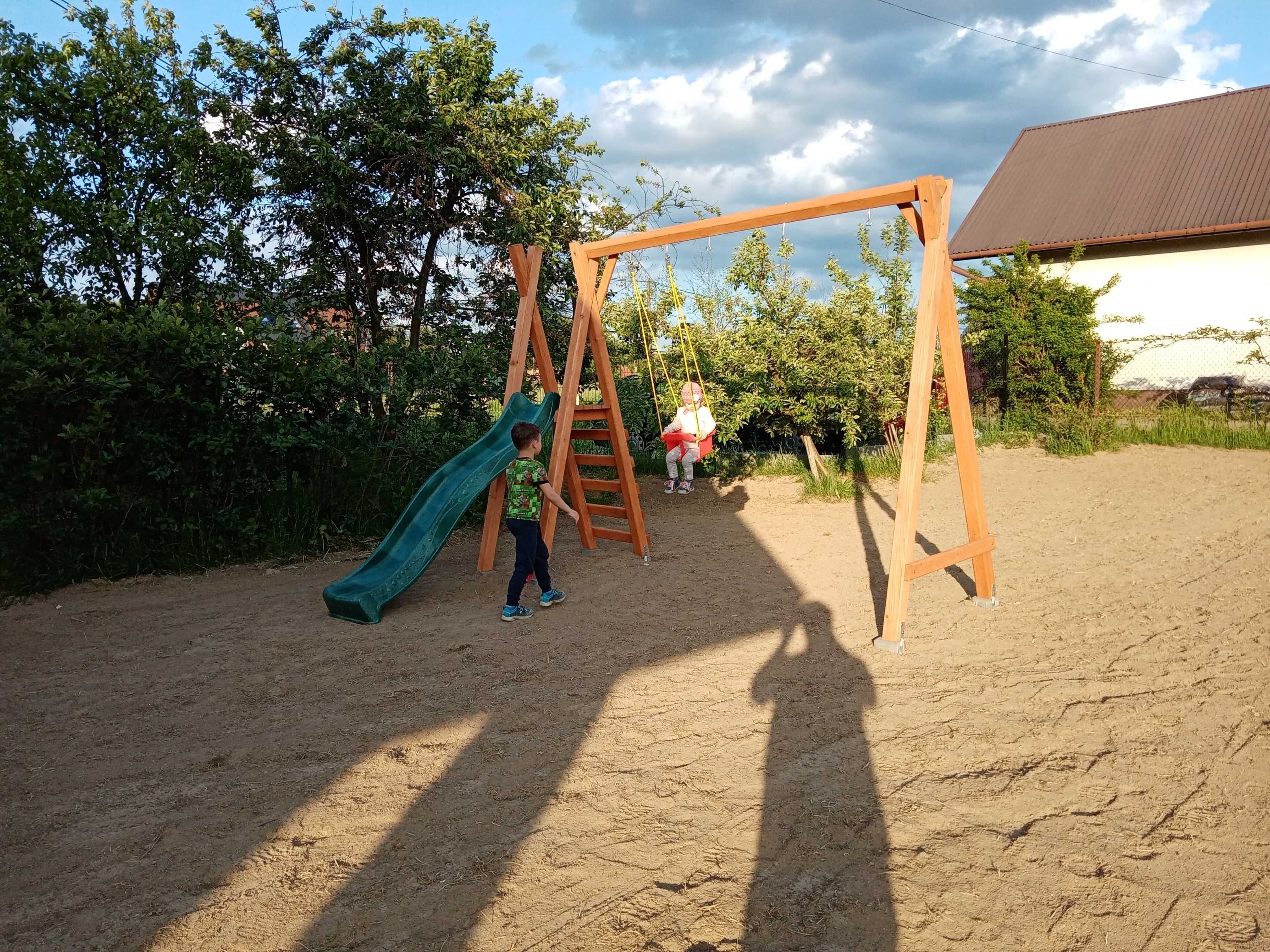 Stojak do huśtawek i zjeżdżalni plac zabaw