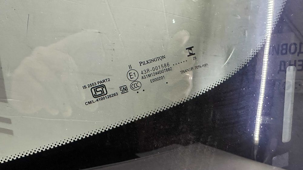 Mini F60 Countryman 2017- вітрове скло