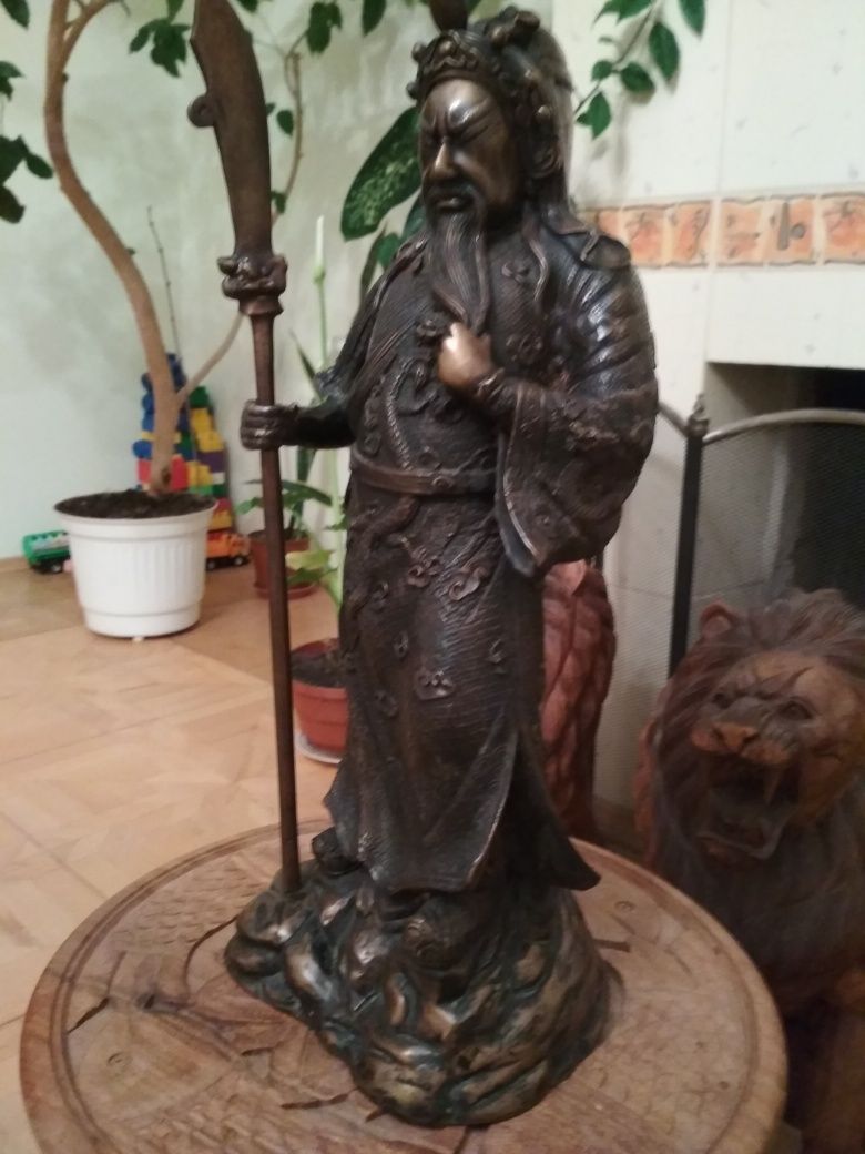 Великолепная статуя статуэтка Гуань Юй. Бронза. Воин. Китай .