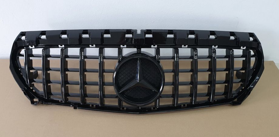 Решетка радиатора диамант GT W 204 GT хром серая Mercedes мерседес