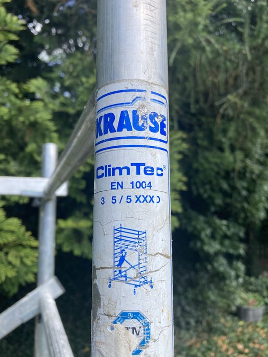 Sprzedam rusztowanie na kółkach z otwieranym włazem Krauze