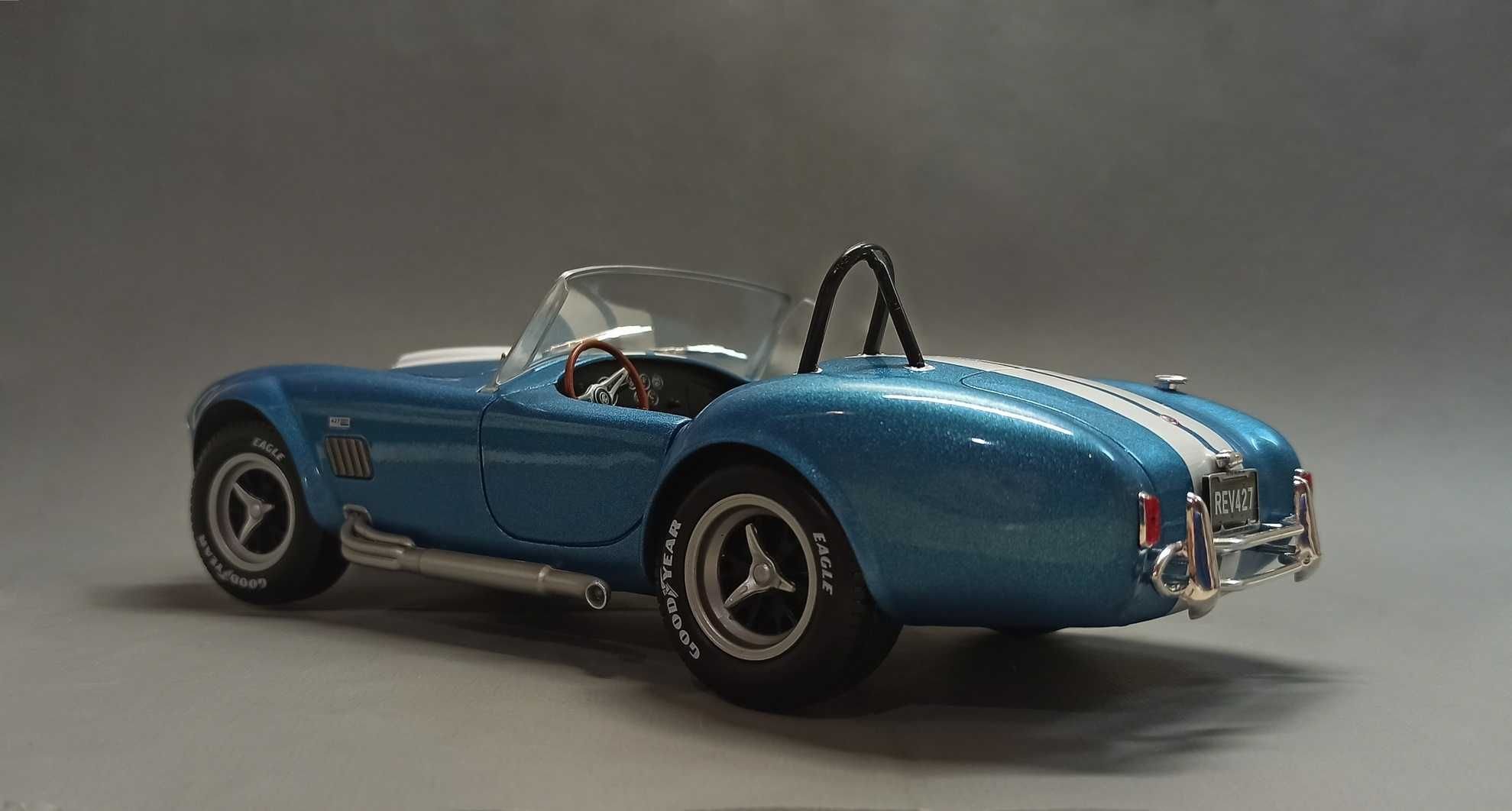 Модель автомобиля Shelby Cobra 427 Mк II от Solido, 1/18 (коробка!)