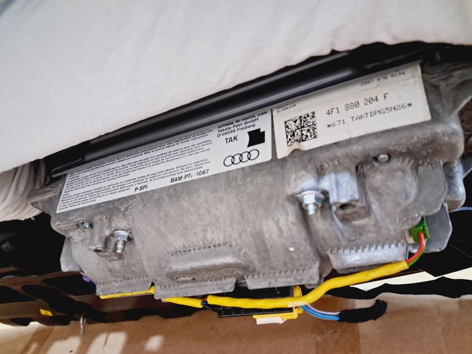 Audi a6 c6 Deska rozdzielcza kokpit pasy poduszki soul