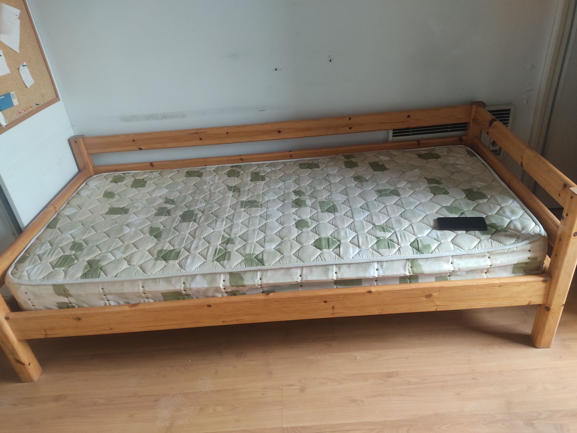 Cama Baixa preço fim de semana.