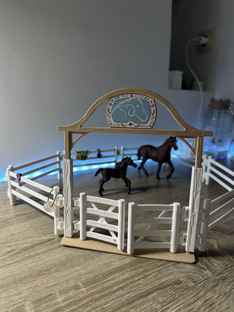 Шляйх фігурки Schleich левада