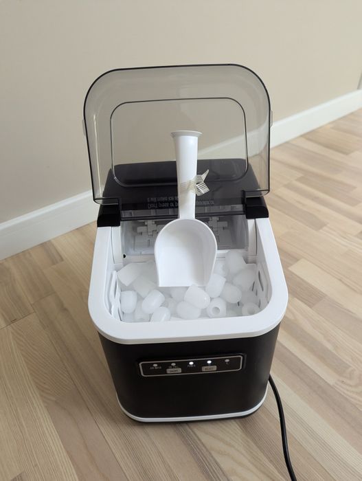 Nowa kostkarka do lodu 12kg/doba