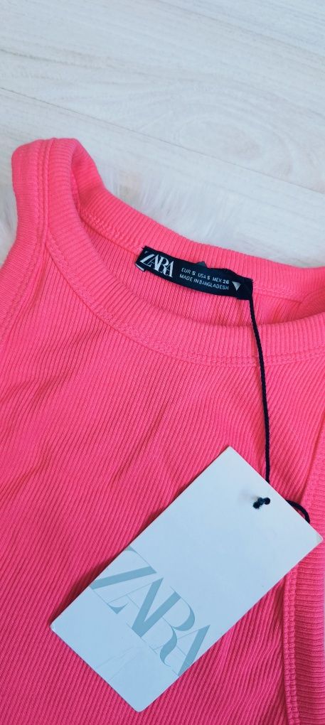 Zara piękna sukienka prążek Basic MIDI różowa