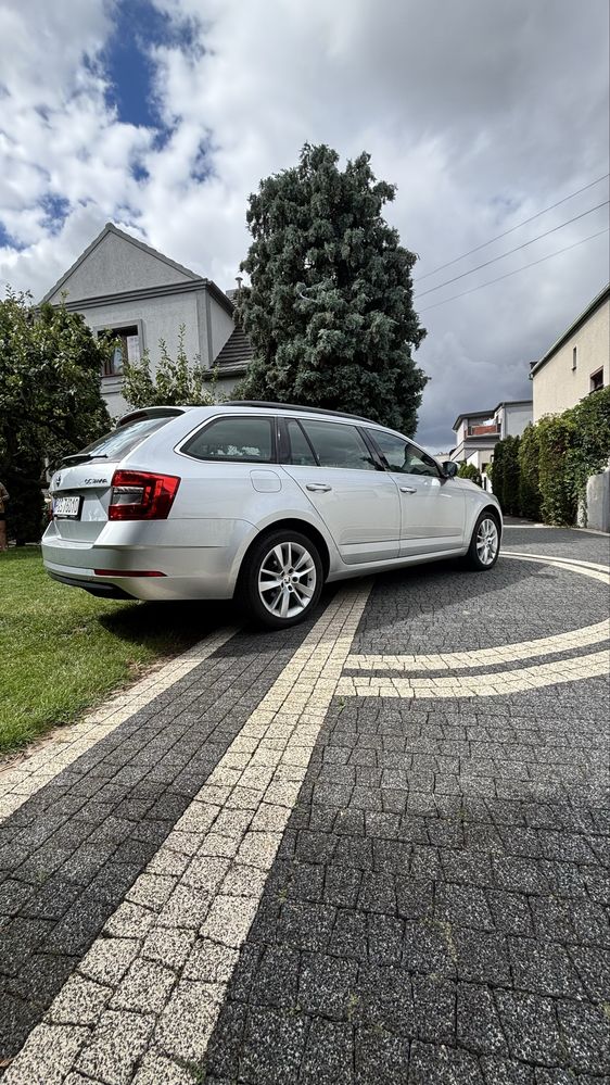 Octavia tdi polski salon