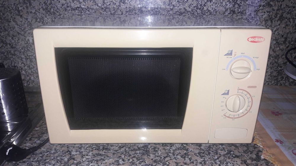 Micro ondas branco