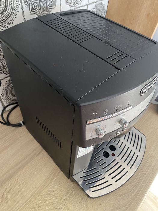 Ekspres do kawy DeLonghi Magnifica