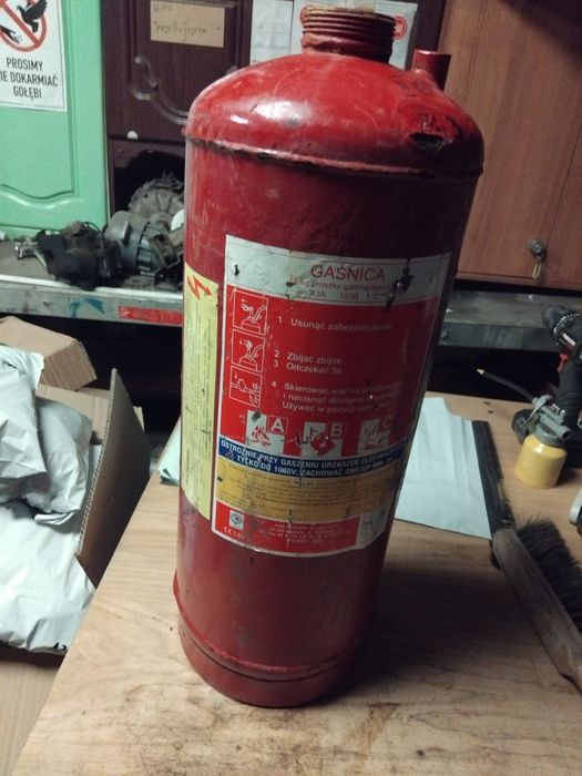Pusta butla po gaśnicy proszkowej  12kg zbiornik ciśnieniowy