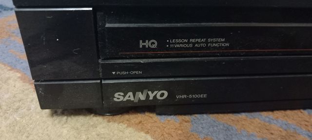 Magnetowid video VHS kasety Sanyo