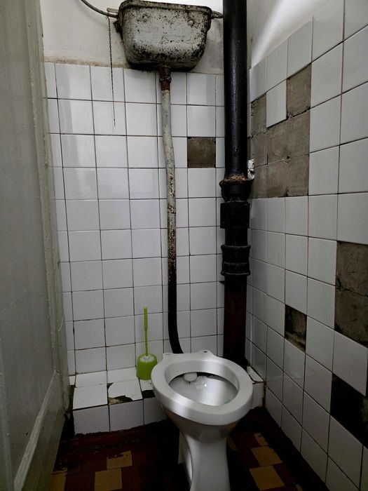 Продам кімнату у гуртожитку, Освіти 18, поруч КНУБА