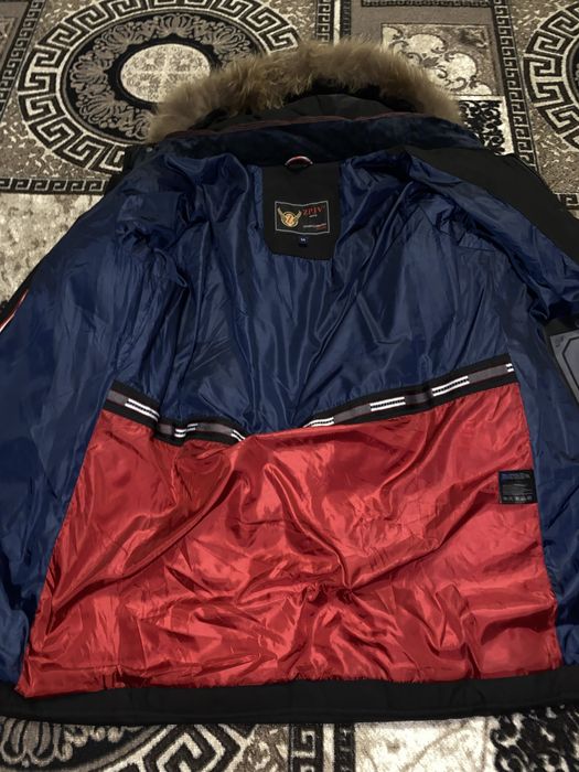 пуховік у гарному стані.